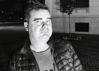 «Mis poemas tienen dos o tres lecturas»