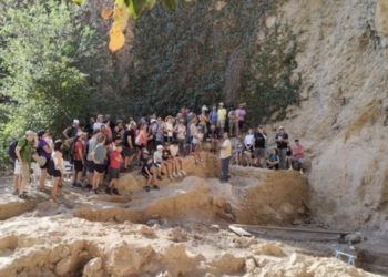 La jornada de puertas abiertas del Salt dio a conocer como vivían hace 50.000 años