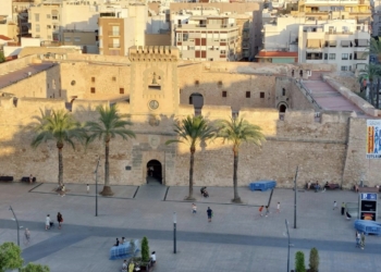 Santa Pola acogerá el 21 de septiembre una jura de bandera para personal civil
