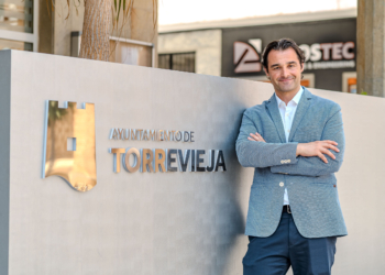«Vamos en la senda del crecimiento que los torrevejenses nos encomendaron»