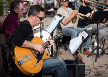 «Nuestro jazz cambia de ritmo frenético a paso de entierro»