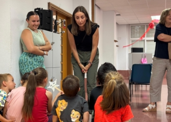 San Vicente abre la convocatoria de subvenciones para adquirir material escolar dirigida a familias con menores de especial vulnerabilidad