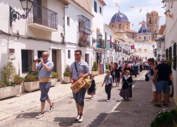 «Me alegra mucho que seamos tantos y la comunidad festera siga creciendo»