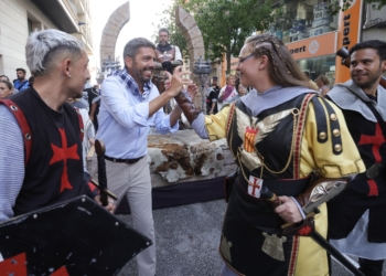 Carlos Mazón asiste a las fiestas de Santa Pola en honor a la Virgen del Loreto