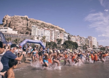 La 94ª Vuelta a la Escollera del domingo 8 de septiembre prevé llegar a los 400 nadadores