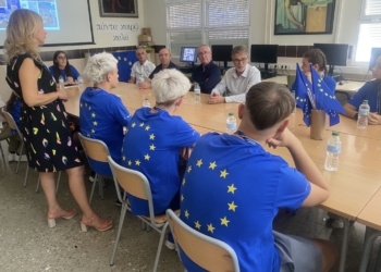 El secretario autonómico ante la UE destaca a Orihuela como referente entre los jóvenes de la provincia