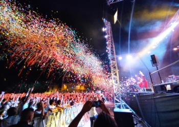 En el portón mariano del otoño