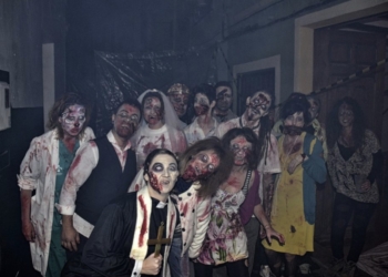 Ayuntamiento y Asociación de Vecinos del Rabal recuperan el Pasaje del Terror con fines solidarios