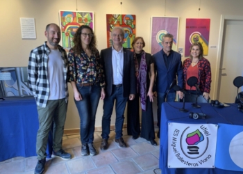 El IES Miguel Ballesteros Viana inaugura la exposición “Reinterpret-Anzo”