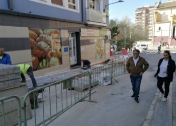 Villena inicia las obras de mejora en accesibilidad de las aceras de la calle San Rafael