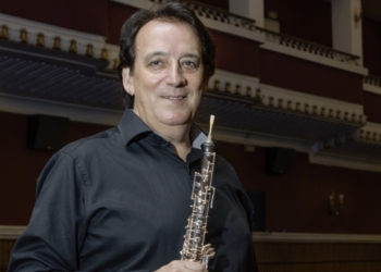 «Nacer en Buñol y en el seno de esta familia me marcó musicalmente»