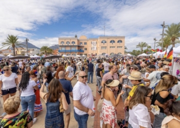 El XVII Día Internacional de l’Alfàs reúne a más de 3.000 personas en una fiesta de la multiculturalidad