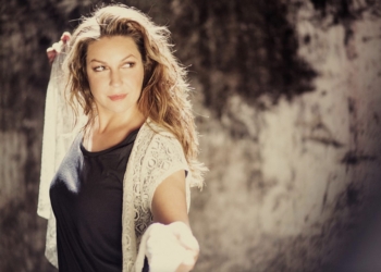 Niña Pastori adelanta la Navidad en Torrevieja