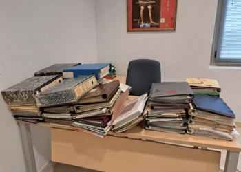 El Ayuntamiento firma un convenio con Miguel Lledó Samper para conservar los fondos documentales de diseños de alfombras