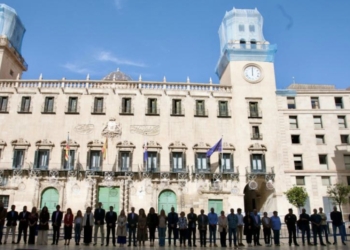 Alicante expresa su dolor, apoyo y solidaridad con las víctimas de la tragedia de la DANA