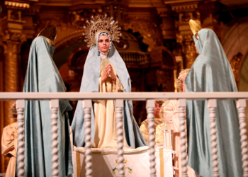 El Misteri d’Elx cuelga el cartel de completo por primera vez en su historia