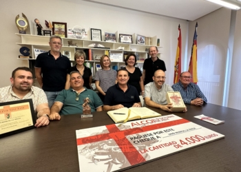 Recepción oficial a la Unió Musical La Nucía tras ganar el IV Certamen de Música Festera d’Alcoi