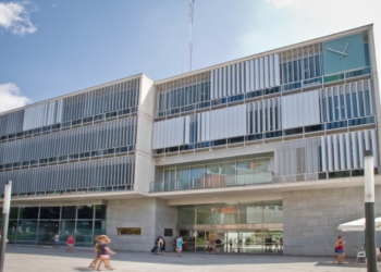 Ocho empresas optan a la gestión del servicio de recogida de residuos de San Vicente con un presupuesto inicial de 93,3 millones de euros