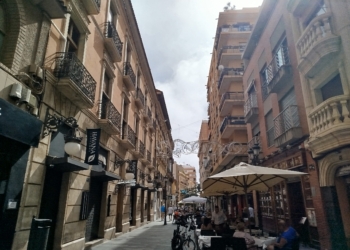 De batallas, autores y comercios