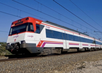 Renfe doblará la capacidad de los trenes de la línea C6 València-Sagunto-Castelló