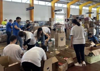 Mercavalencia recibe diariamente una veintena de toneladas de ayuda para los afectados por la dana