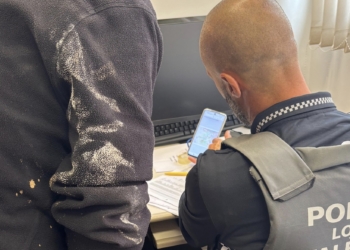 Dos teléfonos y un apartado en la web municipal para informar sobre la localización de los vehículos retirados tras el paso de la riada