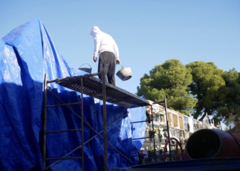 Cementerios actúa sobre imbornales y en 110 cubiertas de nichos del camposanto