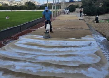 Altea limpia los tapices de Gimnasia Rítmica de varios municipios afectados por la DANA