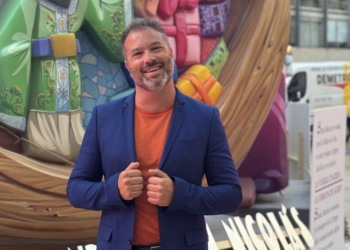 «Soy muy tímido, hasta que cojo un micro»