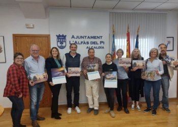 Salen a la venta los calendarios solidarios de la Asociación Voluntariado Social de l’Alfàs del Pi