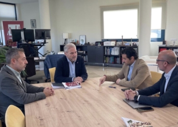 La UMH y el Ayuntamiento de Torrevieja estudian nuevas vías de colaboración