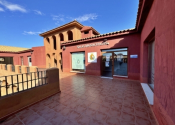 Santa Pola ya atiende a los vecinos de Gran Alacant en las oficinas del Life Resort