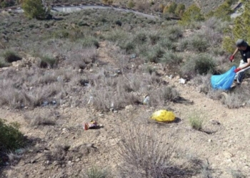 Benidorm realiza una limpieza intensiva en Serra Gelada y Punta Llisera
