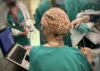 La Fe realiza cada año una media de 15 operaciones cerebrales con el paciente despierto