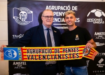 «¡Hay incluso una peña del Valencia en Japón, con 98 miembros!»