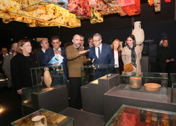 El MARQ inaugura ‘Ciudades de luz’ para mostrar la historia de las civilizaciones que poblaron La Albufereta