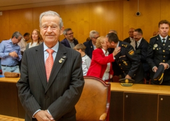 «Un vecino ejemplar es el que hace las cosas sin esperar nada» A. Olmo