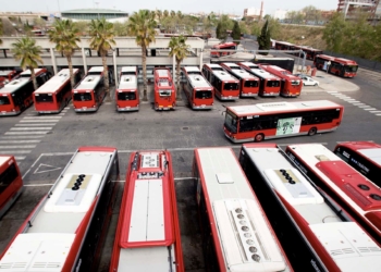 El Ayuntamiento autoriza a la EMT la compra de 176 nuevos autobuses eléctricos e híbridos