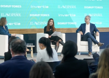 El alcalde de Utiel participa en el III Foro de Economía de la Comunidad Valenciana