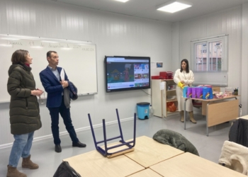 Las primeras aulas prefabricadas instaladas tras la riada acogen ya a los alumnos del CEIP Orba de Alfafar