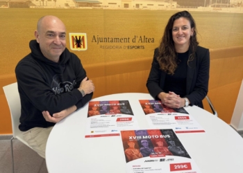 El Motobús Altea cumple su mayoría de edad