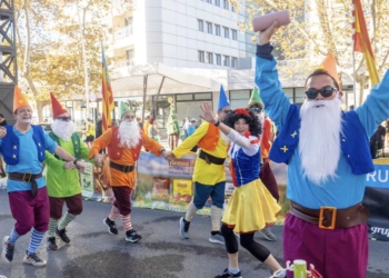 La San Silvestre de Benidorm reúne a 800 deportistas en un domingo lúdico de Navidad