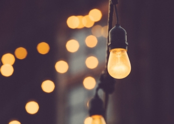 Puesta electrificante en común