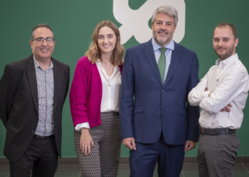 Caixa Popular afianza su compromiso con Alcoi como motor de desarrollo social, cultural y empresarial