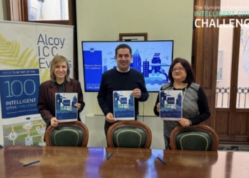 Alcoy firma tres pactos verdes en movilidad y energía