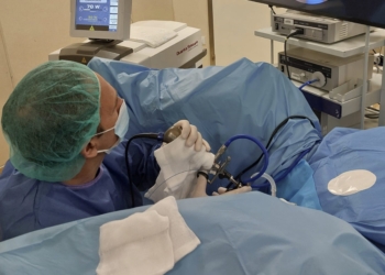 «Las mujeres también deben ir al urólogo»