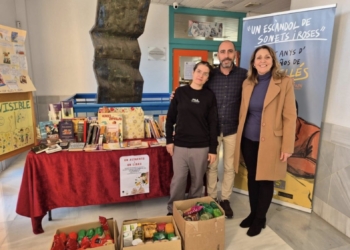 Finaliza la campaña ‘Un alimento, un libro’ de la Biblioteca de l’Alfàs a beneficio del Voluntariado Social