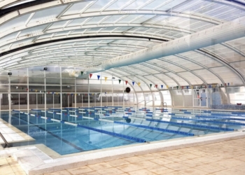 La Pública convoca dos plazas de monitores/as socorristas acuáticos para la piscina municipal de Altea