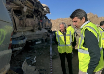 Mazón: “Ya se han retirado 50.000 vehículos de las poblaciones afectadas por las riadas, el 42% del total”