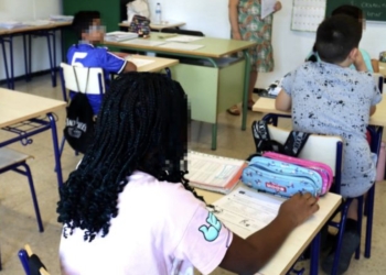 Educación concede ayudas a 226 alumnos de Primaria y Secundaria para sus clases de refuerzo educativo